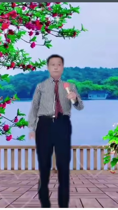 人老不服老，唱歌秀年轻
